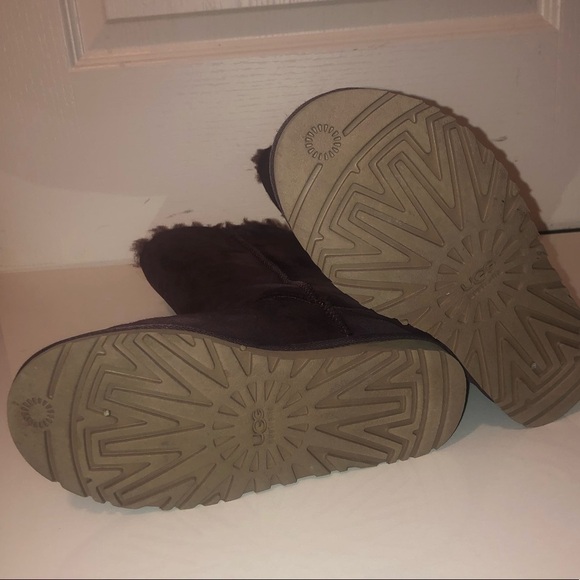Ugg  Purple Bailey Button Size 6 - Picture 8 of 13